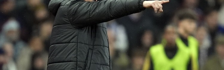 开元棋牌-内维尔：考虑到埃梅里在阿森纳的执教经历，曼联不会选他