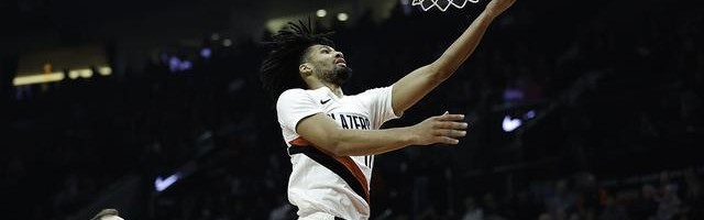 开元棋牌-夏普24+9奥孔古26+9 开拓者主场轻取老鹰