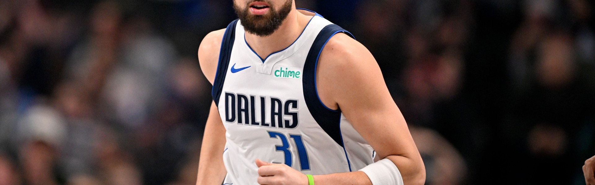 马绍尔：克莱放下身段担任替补 为球队牺牲 我敬佩他的职业态度